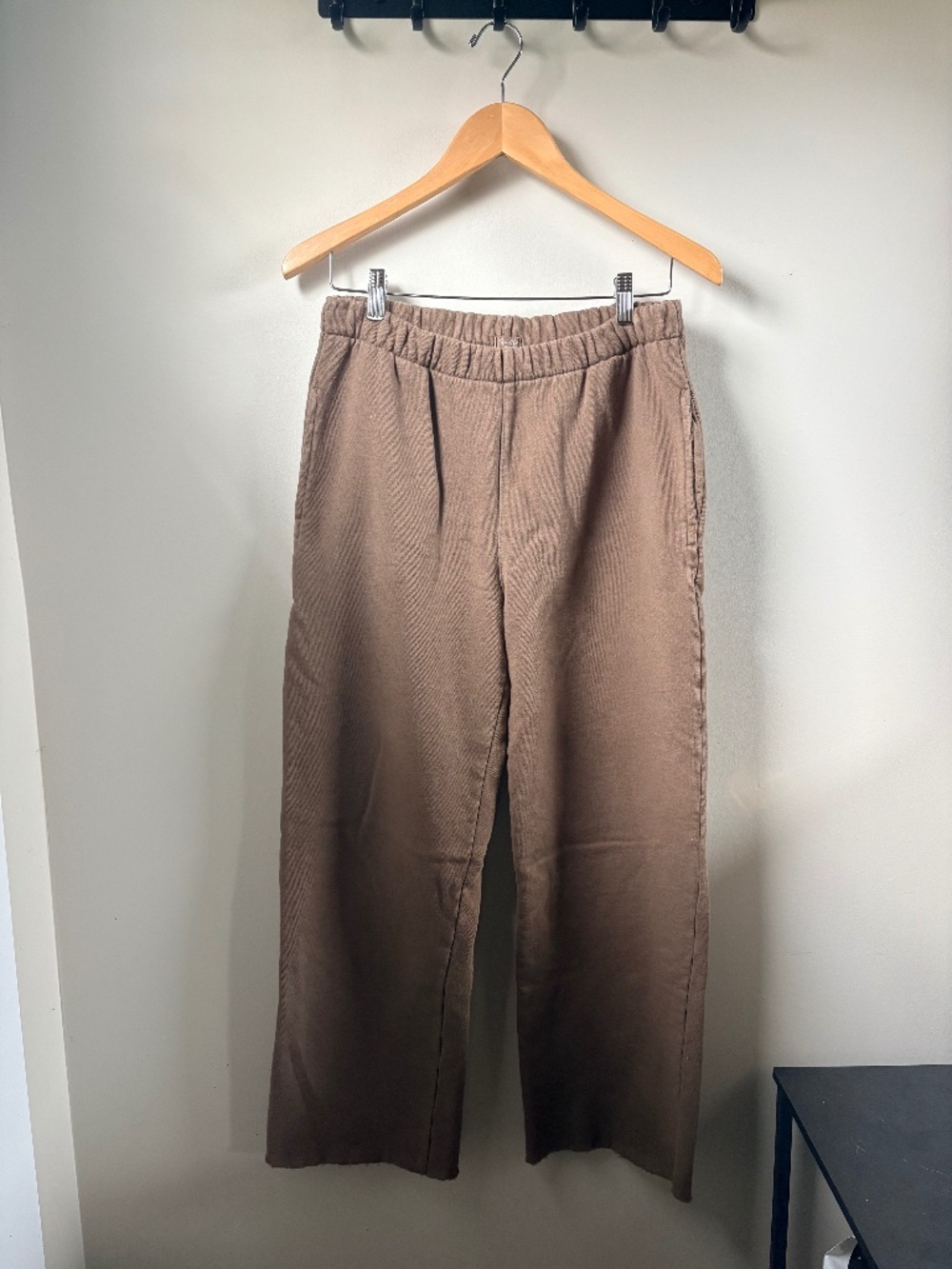 Brandy Melville Rosa Sweatpants Brown Raw Hem